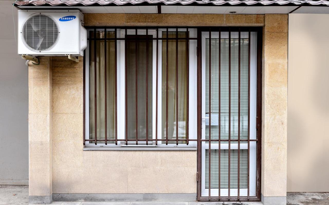 Marina Appartement Jerevan Buitenkant foto